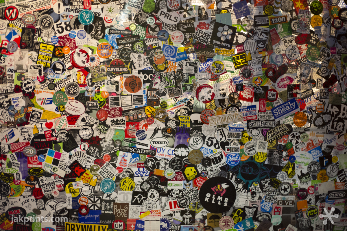 Jakprints-Lobby-Sticker-Wall